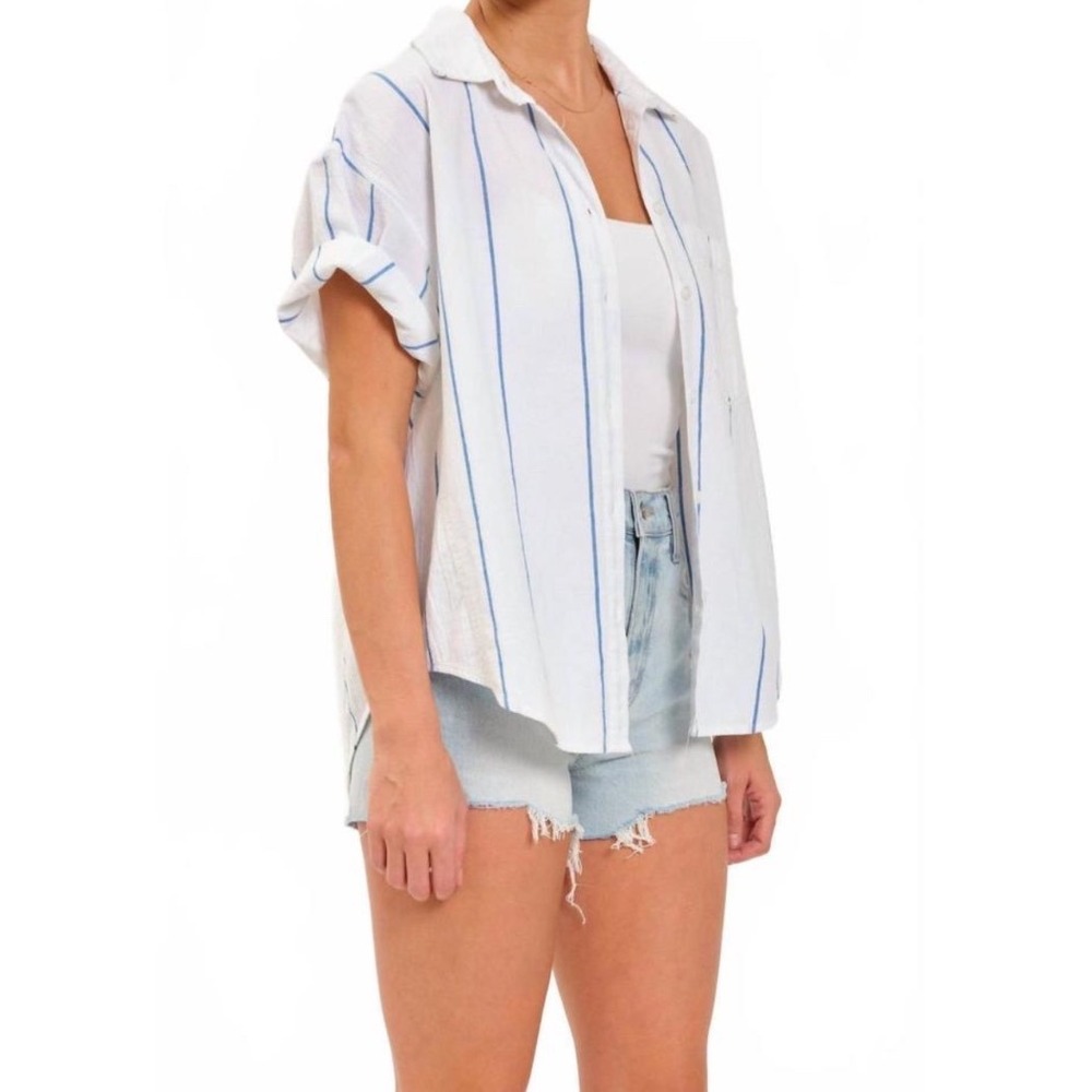 NWT DAZE Women White Blue Striped‎ Short Sleeve Button Up Shirt Size S